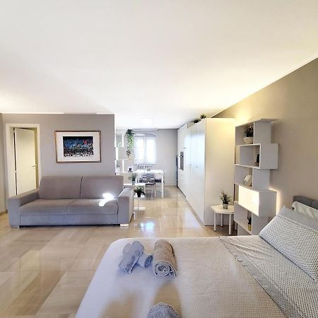 Appartamento Penthouse In The Heart Of Bari With Terrace Esterno foto
