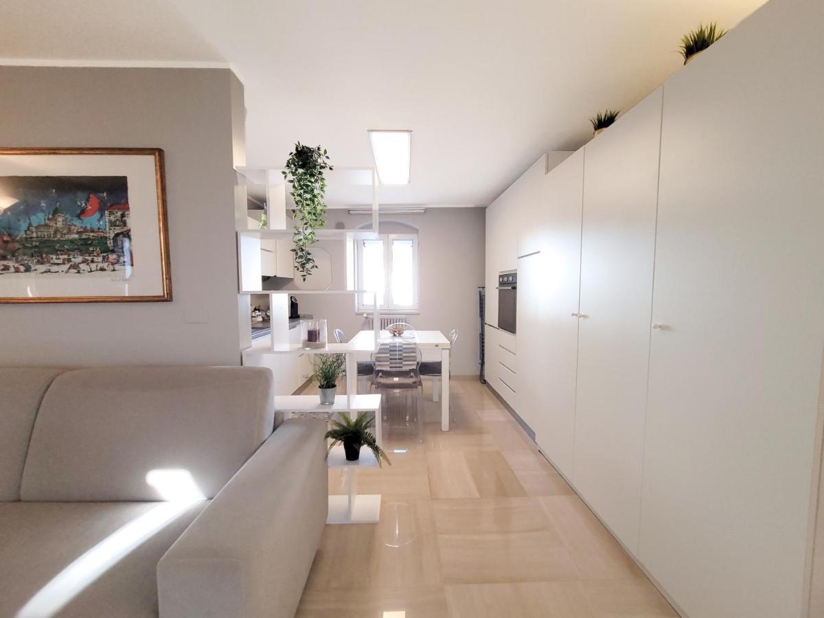 Appartamento Penthouse In The Heart Of Bari With Terrace Esterno foto
